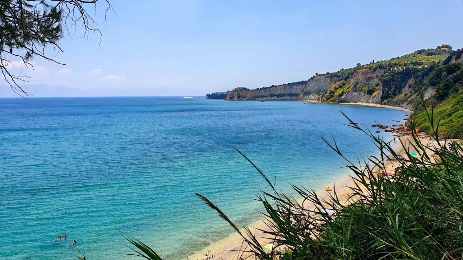 De La Plage Hotel Koroni Esterno foto