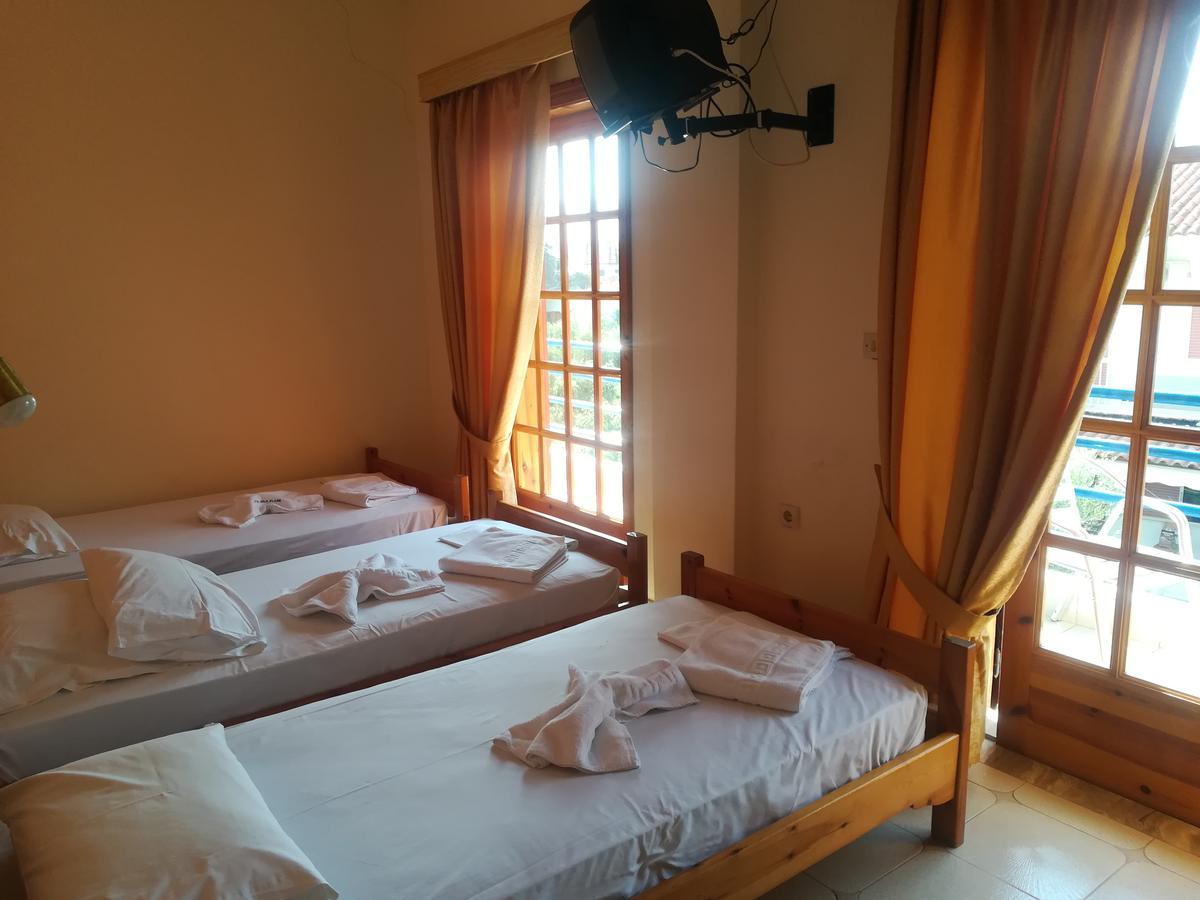 De La Plage Hotel Koroni Esterno foto